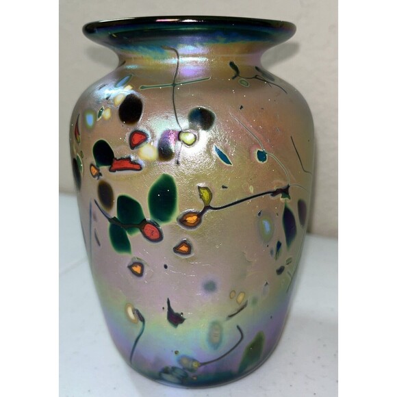 Rick Hunter ? Studio Art Glass 6 Inch Vase Abstract Design Iridescent Dated 2012 - Picture 1 of 16